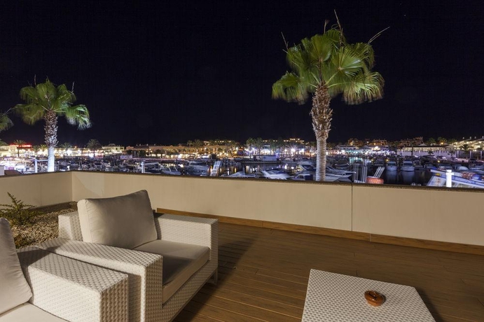 Imagen general del Resort Lago Resort Menorca - Villas and Bungalows del Lago. Foto 15