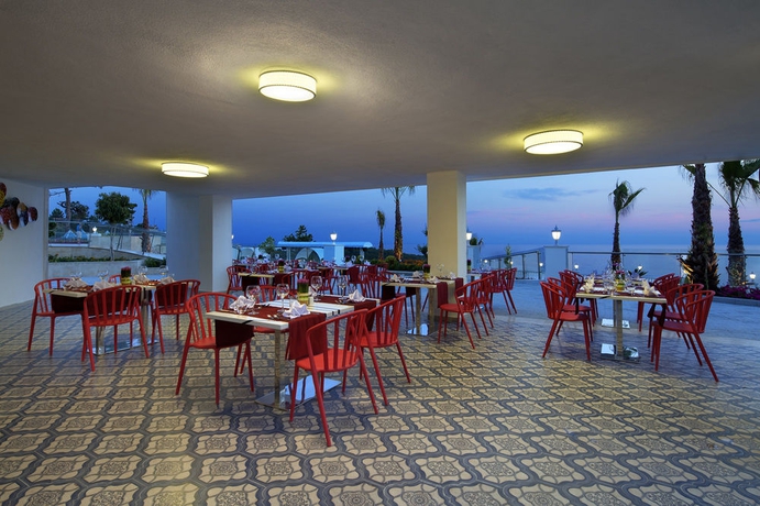 Imagen del bar/restaurante del Resort Litore Resort Hotel and Spa - All Inclusive. Foto 3