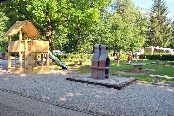 Imagen de los exteriores del Resort Ljubljana hotel and Camping. Foto 9