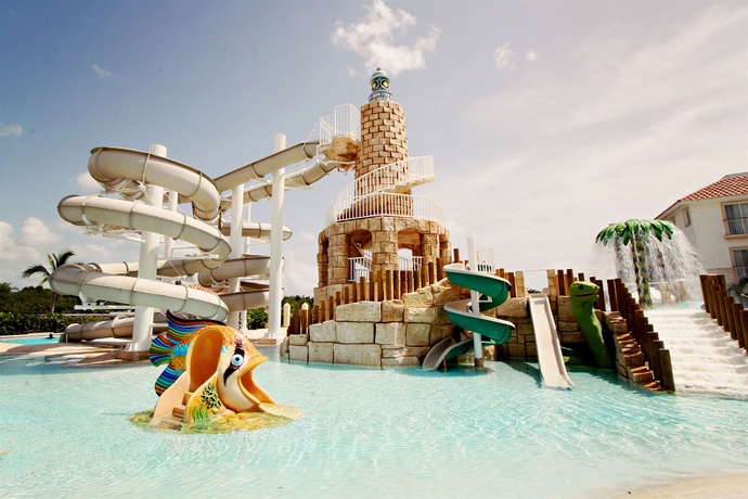 Imagen de la piscina del Resort Miranda Bayahibe. Foto 17