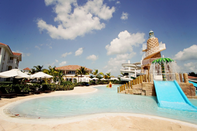 Imagen de la piscina del Resort Miranda Bayahibe. Foto 19