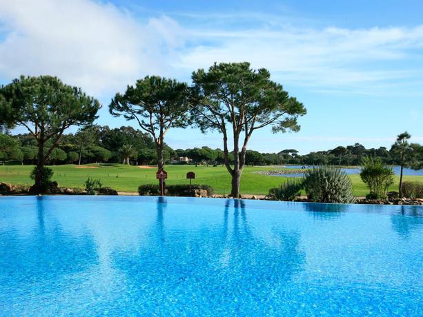 Imagen de la piscina del Resort Onyria Quinta da Marinha Hotel & Villas. Foto 18