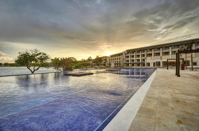 Imagen general del Resort Royalton Negril, An Autograph Collection All-inclusive. Foto 13