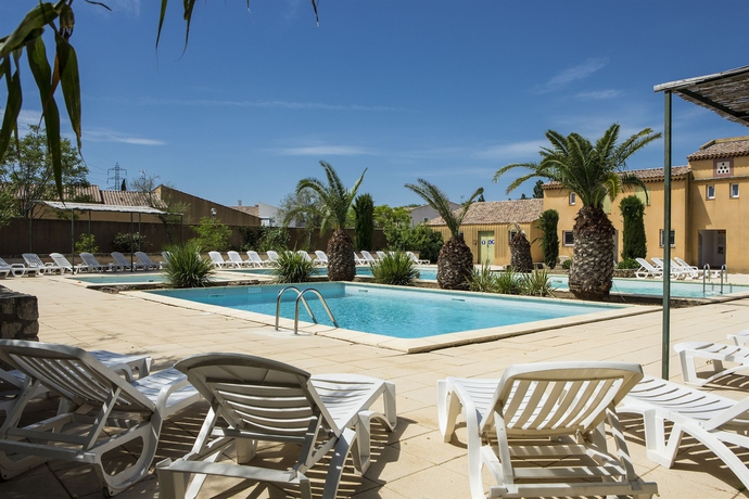 Imagen de la piscina del Resort Sowell R&Eacute;sidences Les Mazets. Foto 15