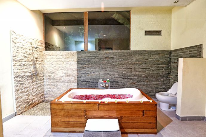 Imagen de la habitación del Resort Spa Bhanuswari & Villas. Foto 4