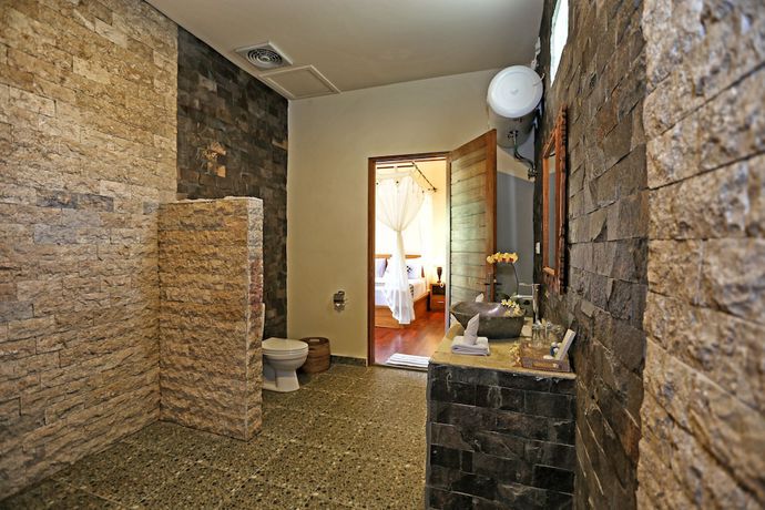 Imagen de la habitación del Resort Spa Bhanuswari & Villas. Foto 7