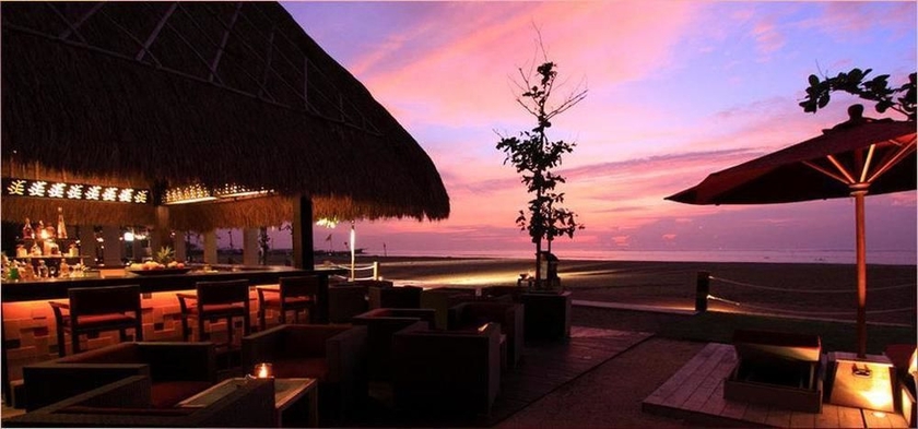 Imagen de los exteriores del Resort The Sandi Phala. Foto 6
