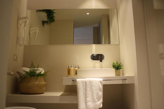 Imagen de la habitación del Resort Voi Marsa Siclà Essentia. Foto 6