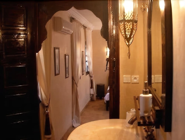Imagen de la habitación del Riad Aderbaz. Foto 12