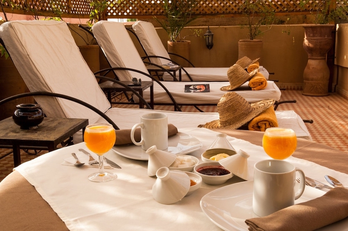 Imagen de los exteriores del Riad Aderbaz. Foto 14