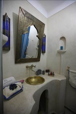 Imagen de la habitación del Riad Ain Marrakech. Foto 11
