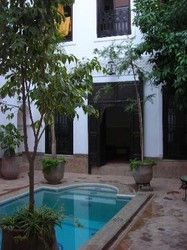 Imagen de la piscina del Riad Al Andaluz. Foto 10