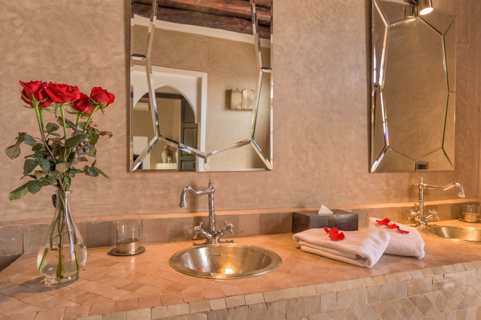 Imagen de la habitación del Riad Al Assala Medina. Foto 10