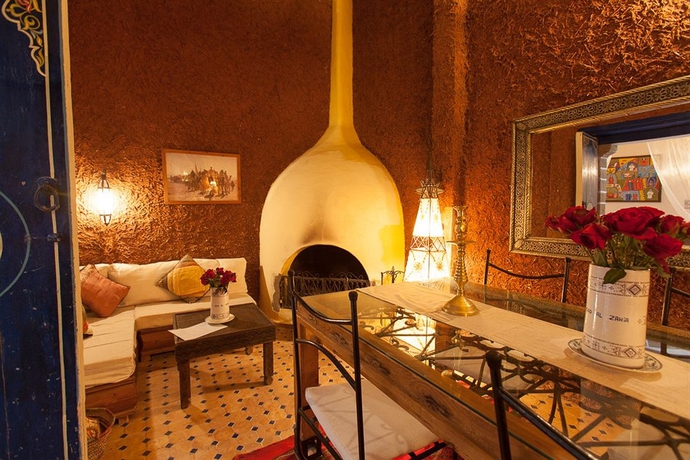 Imagen de los interiores del Riad Al Zahia. Foto 15