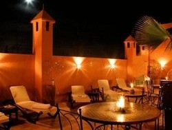 Imagen de los exteriores del Riad Alboraq. Foto 4