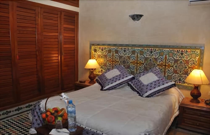 Imagen de la habitación del Riad Alhambra, El Harhoura. Foto 5