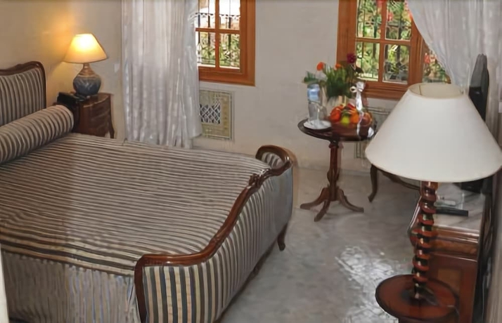 Imagen de la habitación del Riad Alhambra, El Harhoura. Foto 10