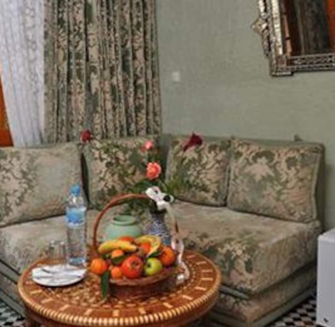 Imagen de la habitación del Riad Alhambra, El Harhoura. Foto 14