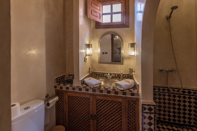 Imagen de la habitación del Riad Ana&iuml;s, Marrakech. Foto 15