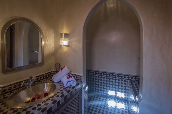 Imagen de la habitación del Riad Ana&iuml;s, Marrakech. Foto 16