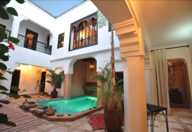 Imagen de la piscina del Riad Asna. Foto 18