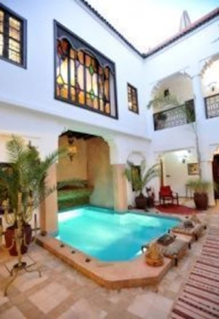Imagen de la piscina del Riad Asna. Foto 19