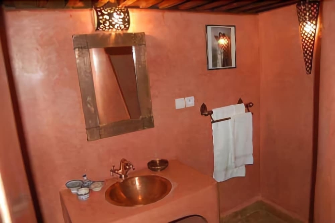 Imagen de la habitación del Riad Attarine. Foto 7
