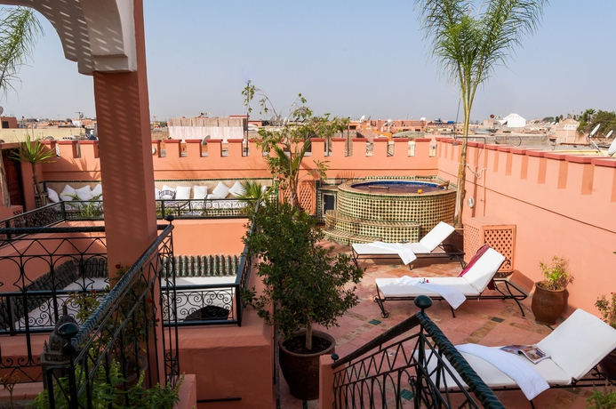 Imagen de los exteriores del Riad Bab Agnaou. Foto 16