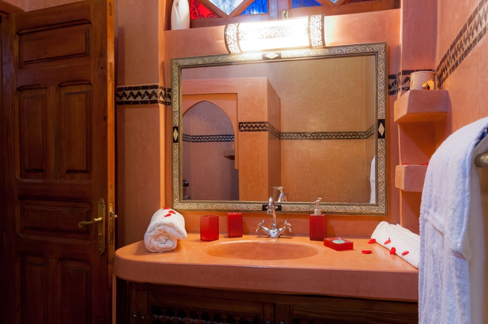 Imagen de la habitación del Riad Bab Agnaou. Foto 11
