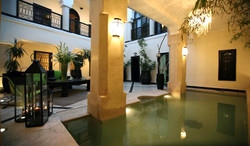 Imagen de la piscina del Riad Bamboo. Foto 12