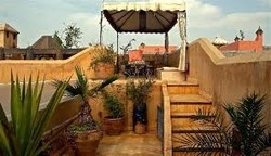 Imagen de los exteriores del Riad Bamileke. Foto 6