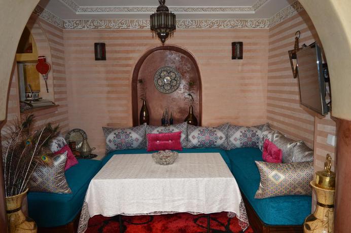 Imagen de la piscina del Riad Bonheur. Foto 8