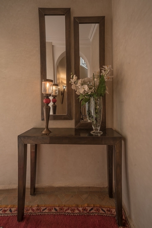 Imagen de los interiores del Riad Dar Attika. Foto 17