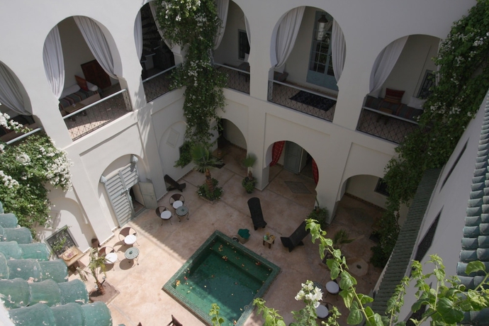 Imagen de los interiores del Riad Dar Bounouar. Foto 19