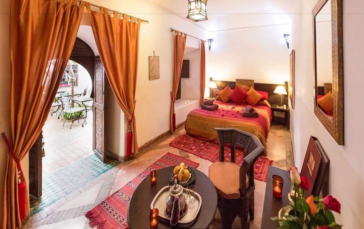 Imagen de los exteriores del Riad Dar Dialkoum. Foto 18