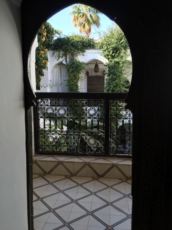 Imagen de los exteriores del Riad Dar El Assafir. Foto 12