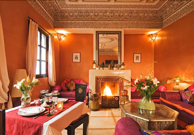 Imagen del bar/restaurante del Riad Dar El Souk. Foto 2