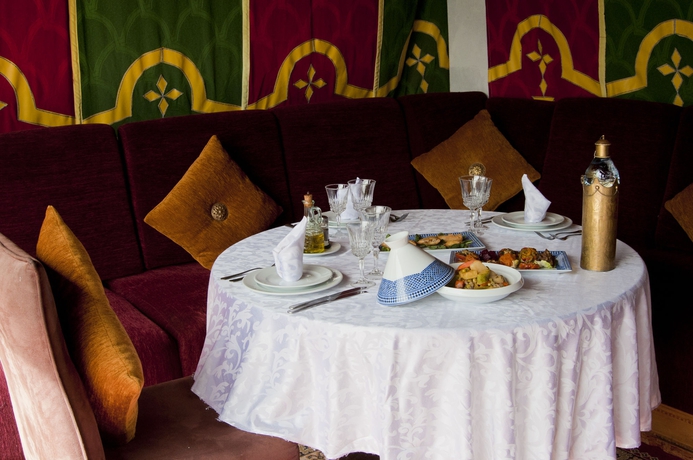 Imagen del bar/restaurante del Riad Dar Ilham. Foto 3