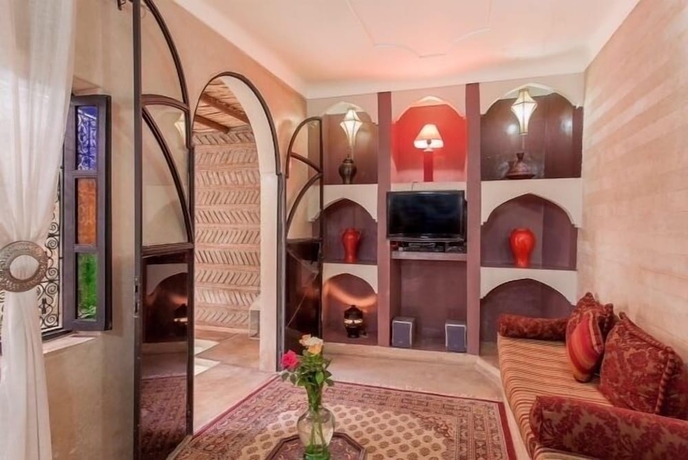 Imagen del bar/restaurante del Riad Dar Kamar Zamane - Adults Only. Foto 2
