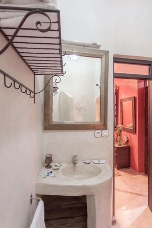 Imagen de la habitación del Riad Dar Kamar Zamane - Adults Only. Foto 16