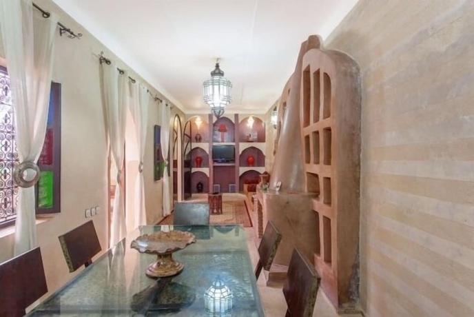 Imagen del bar/restaurante del Riad Dar Kamar Zamane - Adults Only. Foto 3