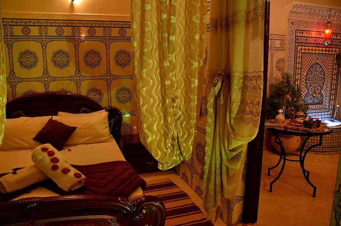 Imagen de la habitación del Riad Dar Leuleu. Foto 10