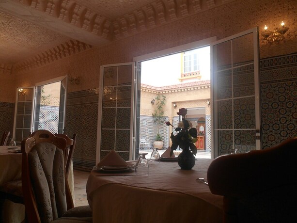 Imagen del bar/restaurante del Riad Dar Nador. Foto 17
