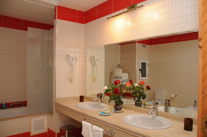 Imagen de la habitación del Riad Dar Nador. Foto 24