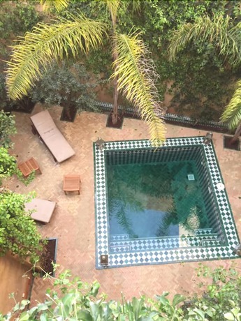 Imagen de la piscina del Riad Dar Pierre. Foto 19