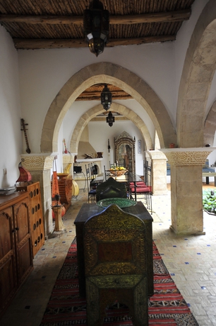 Imagen de los interiores del Riad Dar Rahaothello. Foto 11