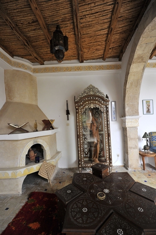 Imagen de los interiores del Riad Dar Rahaothello. Foto 14