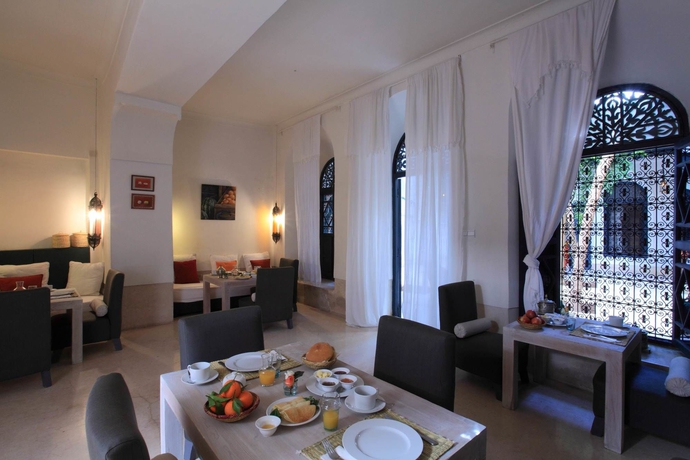 Imagen del bar/restaurante del Riad Dar Sara. Foto 5