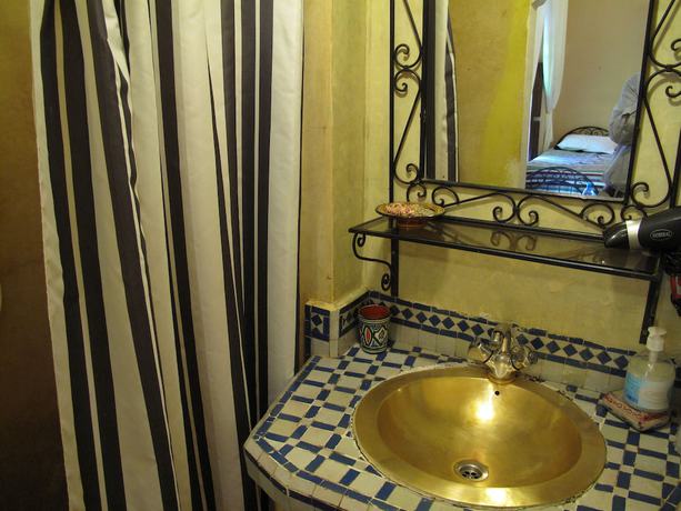 Imagen de la habitación del Riad Dar Tamlil. Foto 5