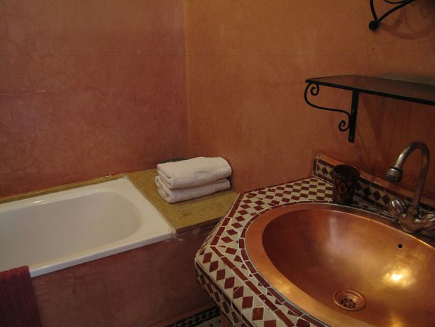 Imagen de la habitación del Riad Dar Tamlil. Foto 6